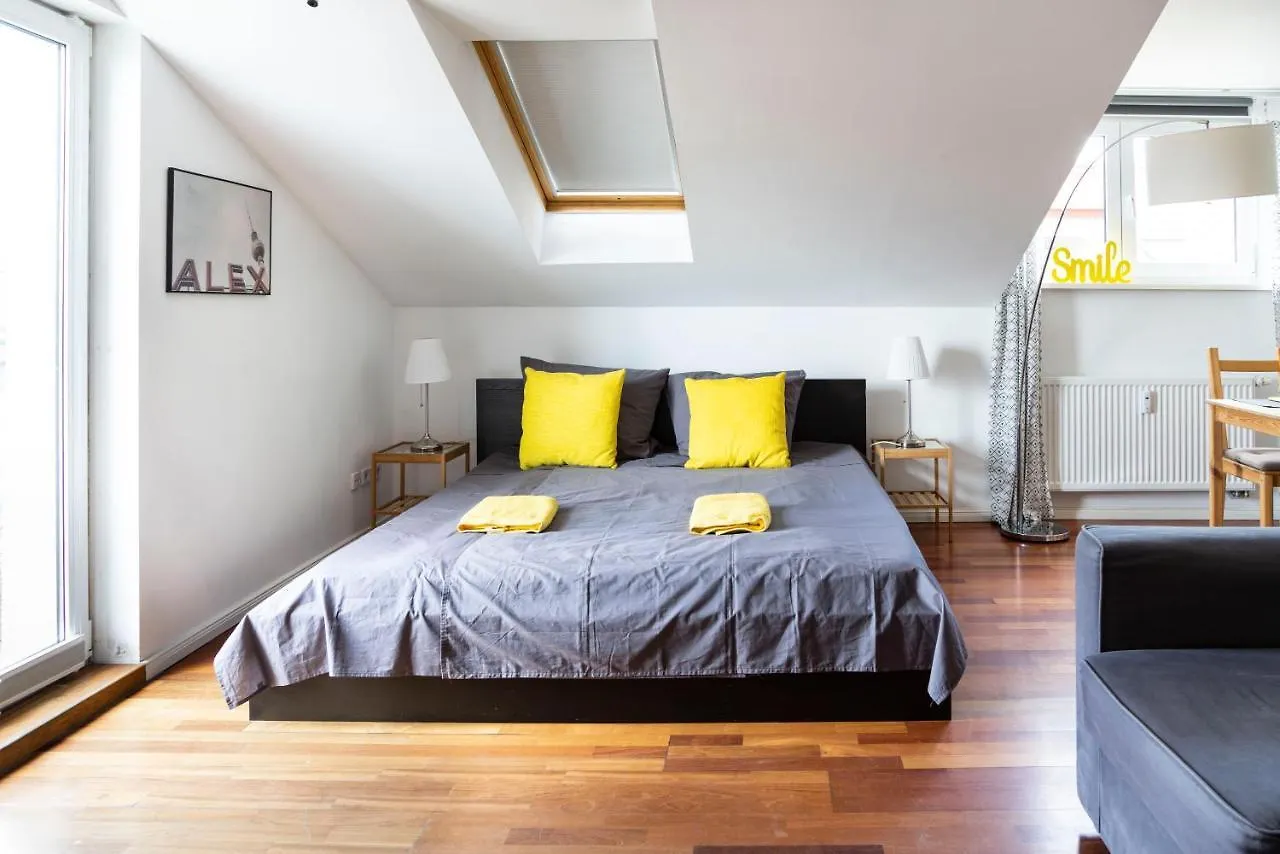 Urban Rooftop Apartment - Berlin Mitte +A/C